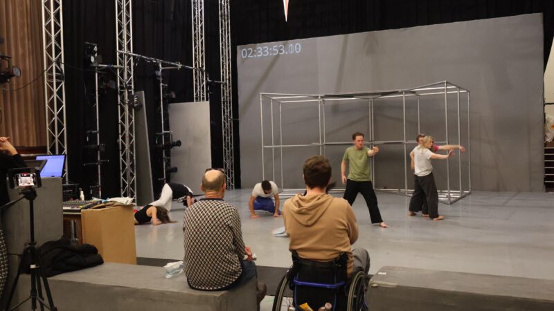 Keep Moving Artist Development. Sandr With Motionhouse